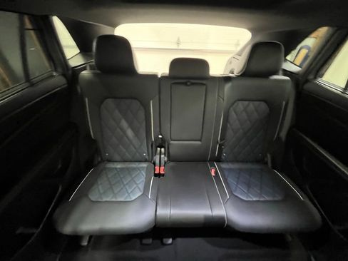 Certified 2025 Volkswagen Atlas Cross Sport SEL Premium R-Line image 27