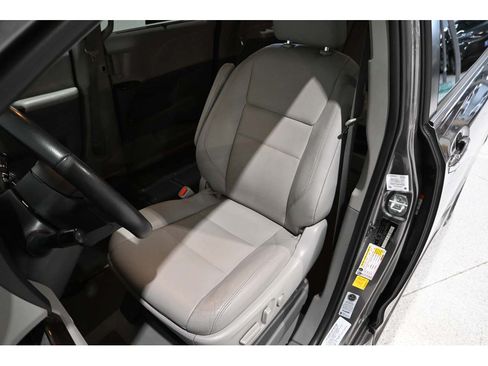 Used 2020 Toyota Sienna XLE FWD image 14