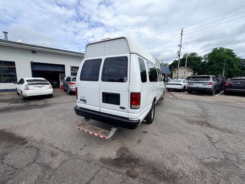 Used 2014 Ford E-250 and Econoline 250 Extended w/ Power Group RWD image 51