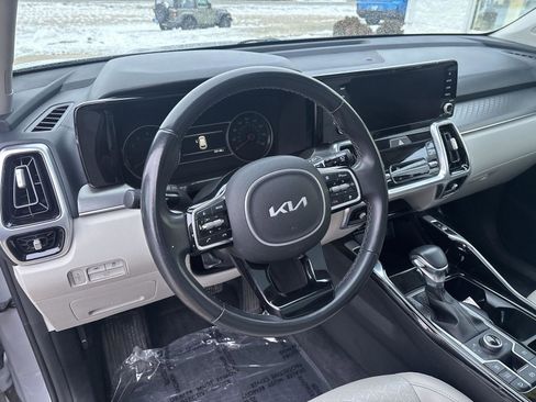 Used 2022 Kia Sorento SX image 18