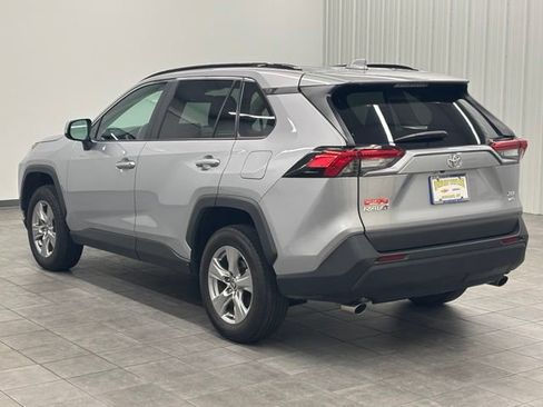 Used 2025 Toyota RAV4 XLE AWD/4WD image 4