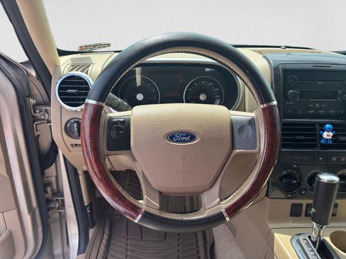 Used 2007 Ford Explorer XLT AWD/4WD image 11