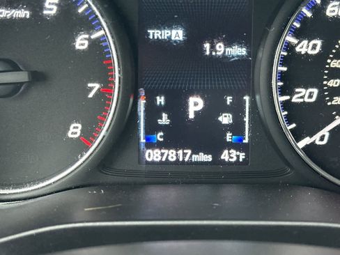 Used 2019 Mitsubishi Outlander ES image 29