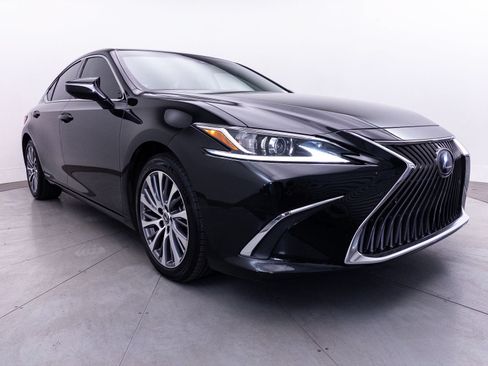 Used 2020 Lexus ES 300h w/ Premium Package FWD image 14