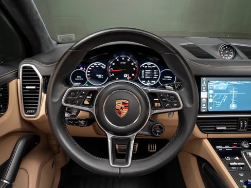 Used 2021 Porsche Cayenne GTS AWD/4WD image 22