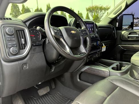 Used 2020 Chevrolet Silverado 2500 LTZ w/ LTZ Premium Package AWD/4WD image 24