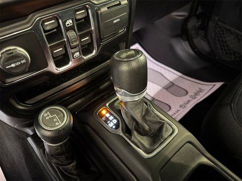 Used 2020 Jeep Wrangler Unlimited Sport S image 21