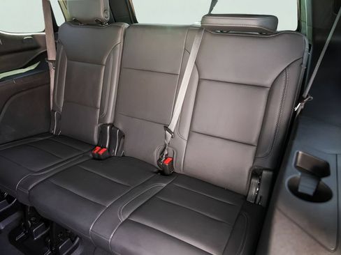 Used 2022 Chevrolet Tahoe Z71 w/ Luxury Package AWD/4WD image 29