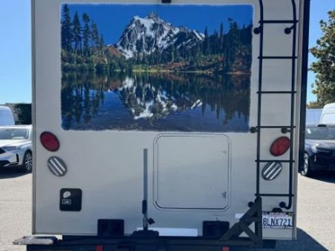 Used 2014 Ford E-350 and Econoline 350 Super Duty Wagon w/ Motorhome Prep Package image 4