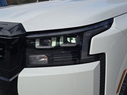 New 2026 Nissan Frontier SV image 10