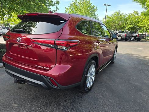 Used 2021 Toyota Highlander Limited AWD/4WD image 7