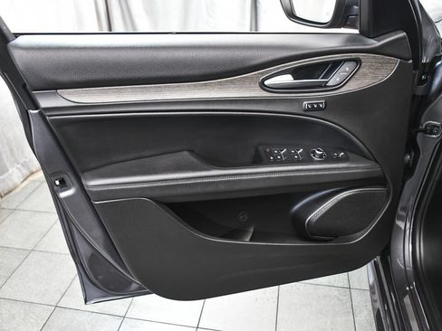 Used 2022 Alfa Romeo Stelvio Ti AWD/4WD image 9