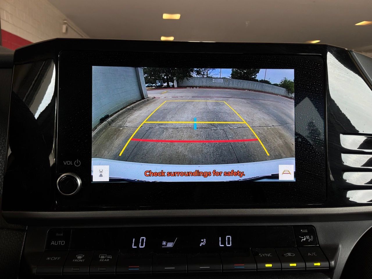 Used 2025 Toyota Camry LE FWD image 33