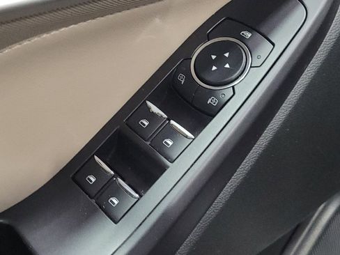 Used 2020 Ford Explorer XLT w/ Comfort Package image 27