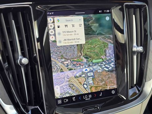 Used 2024 Volvo S60 B5 Plus image 28