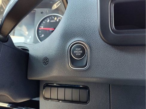 Used 2024 Mercedes-Benz Sprinter 2500 image 30