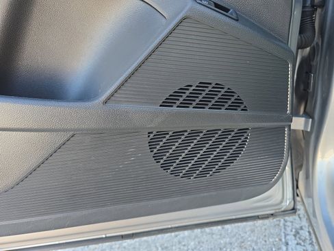 Used 2022 Volkswagen Taos SE image 22