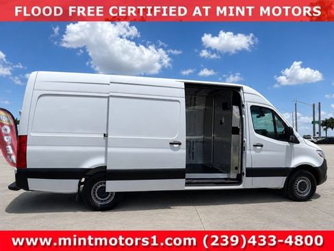 Used 2021 Mercedes-Benz Sprinter 2500 w/ Driver Convenience Package image 3