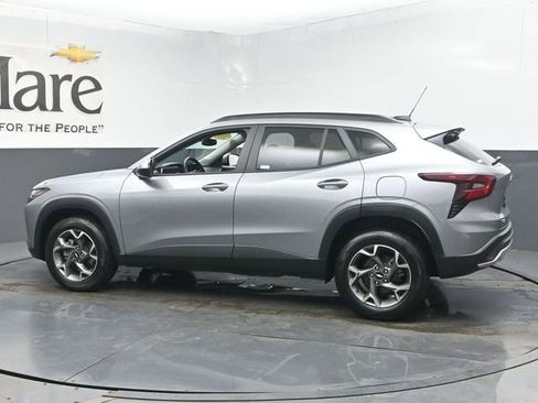 Used 2024 Chevrolet Trax LT w/ LT Convenience Package FWD image 51