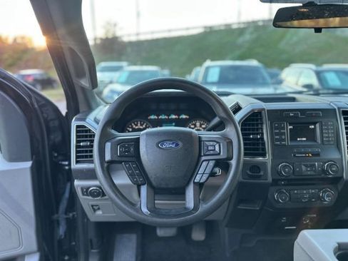 Used 2017 Ford F150 XLT image 31