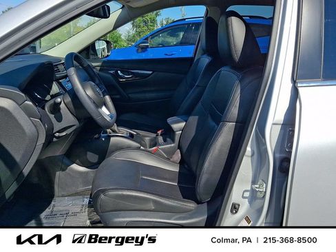 Used 2020 Nissan Rogue SL AWD/4WD image 15