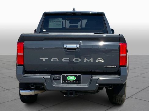 Used 2025 Toyota Tacoma Limited AWD/4WD image 5
