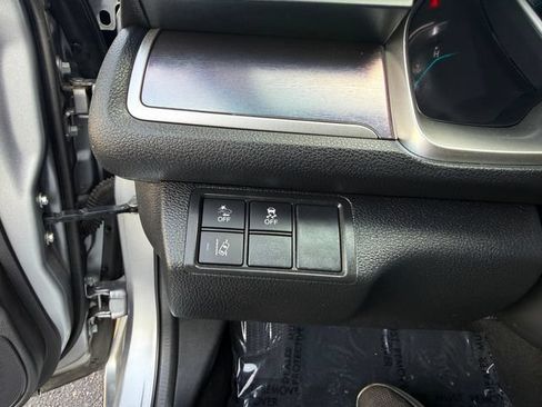 Used 2016 Honda Civic Touring image 12