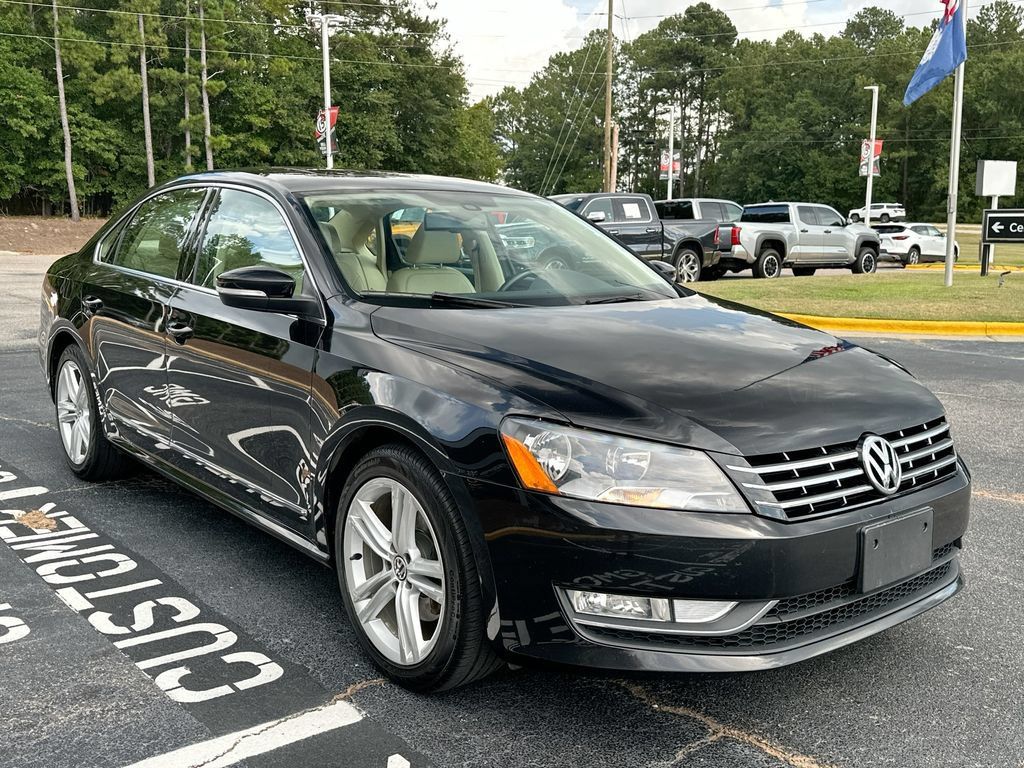 Used 2013 Volkswagen Passat TDI SEL Premium FWD image 2