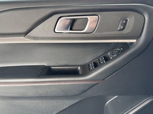 Used 2025 Ford Explorer ST-Line AWD/4WD image 16