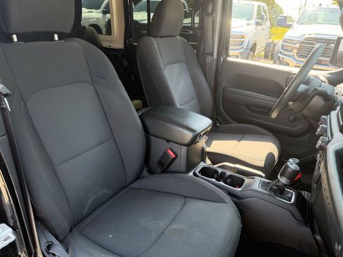 Used 2022 Jeep Wrangler Unlimited Sport AWD/4WD image 20