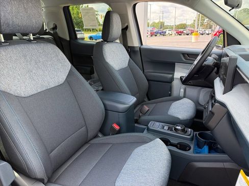 New 2026 Ford Maverick XLT w/ XLT Luxury Package FWD image 18