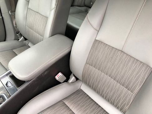 Used 2014 Chevrolet Impala LT w/ Convenience Package image 19