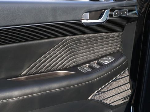 Used 2025 Hyundai Palisade Calligraphy image 16