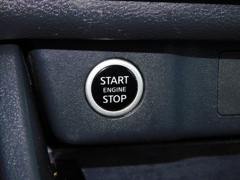 Used 2023 Nissan Rogue SV image 35