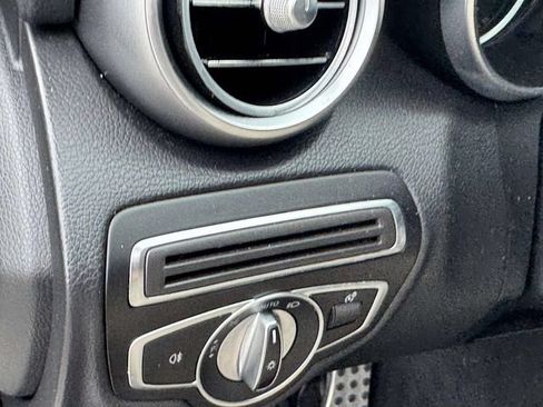 Used 2019 Mercedes-Benz C 300 Sedan image 26