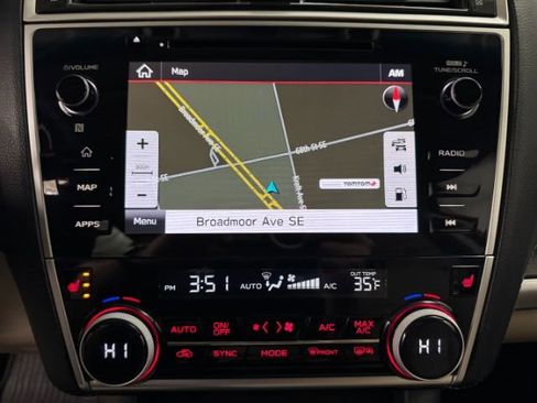 Used 2019 Subaru Outback 2.5i Limited image 11