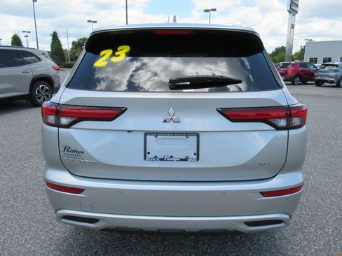 Used 2023 Mitsubishi Outlander SEL FWD image 6