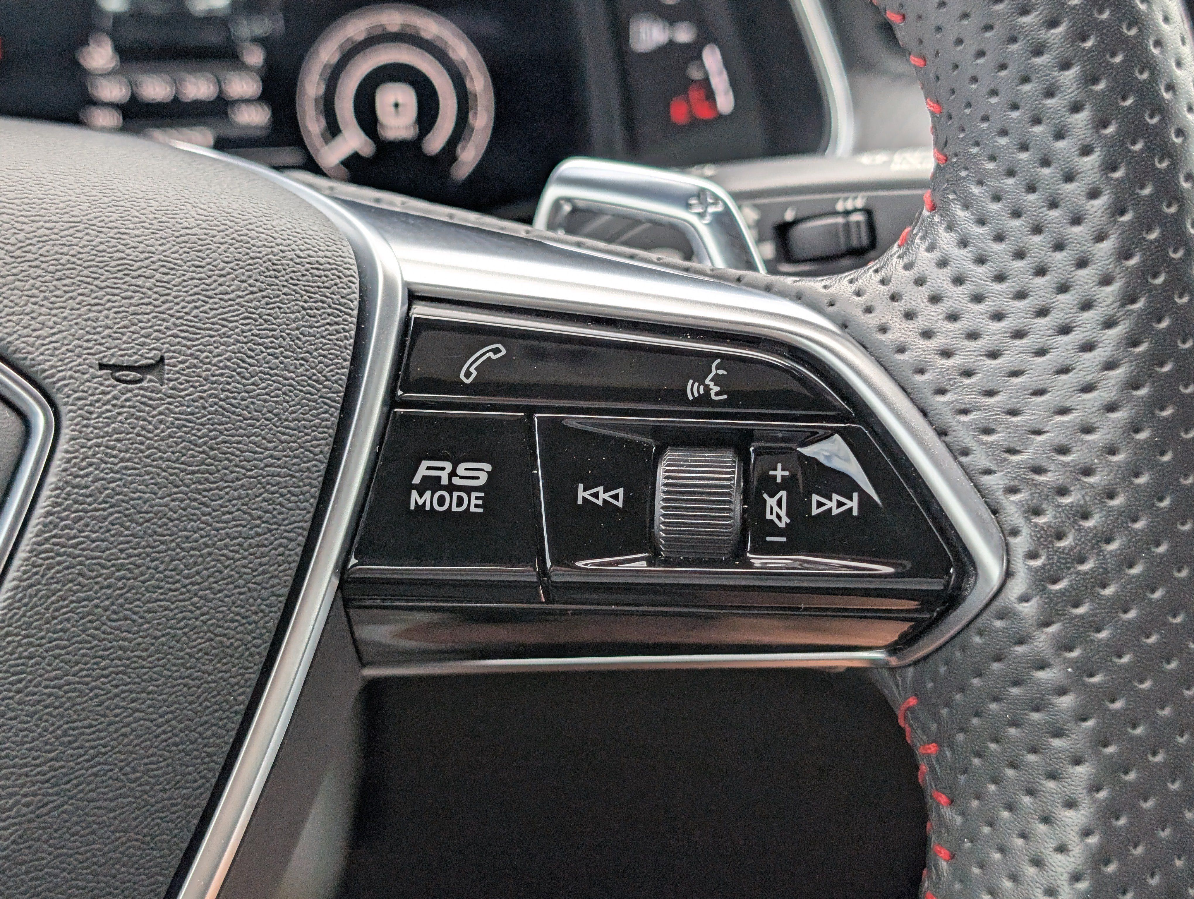 Used 2021 Audi RS 6 AWD/4WD image 16