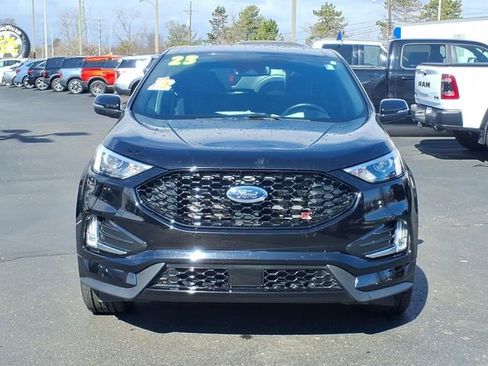 Used 2023 Ford Edge ST image 2
