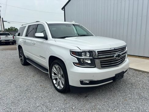Used 2017 Chevrolet Suburban Premier AWD/4WD image 3