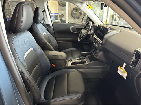 Used 2025 Ford Bronco Sport Outer Banks w/ Outer Banks Tech Package+ AWD/4WD image 40