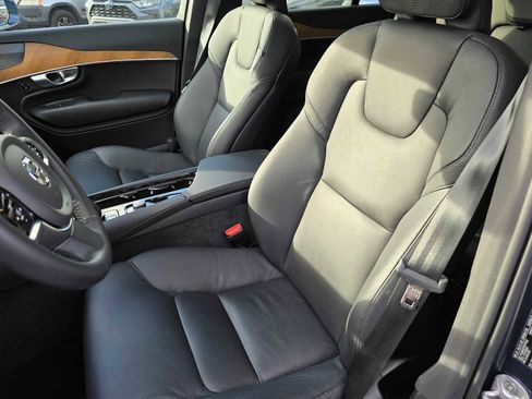 Certified 2024 Volvo XC90 T8 Plus w/ Protection Package Premier image 23