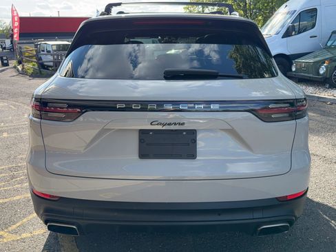 Used 2021 Porsche Cayenne AWD/4WD image 6