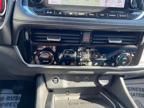 Certified 2021 Nissan Rogue Platinum image 30