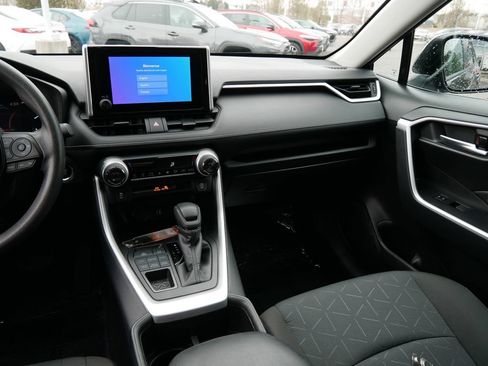 Certified 2025 Toyota RAV4 XLE AWD/4WD image 15