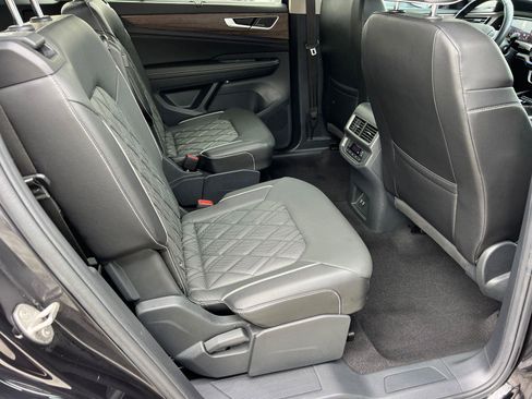Used 2024 Volkswagen Atlas SEL Premium R-Line AWD/4WD image 15
