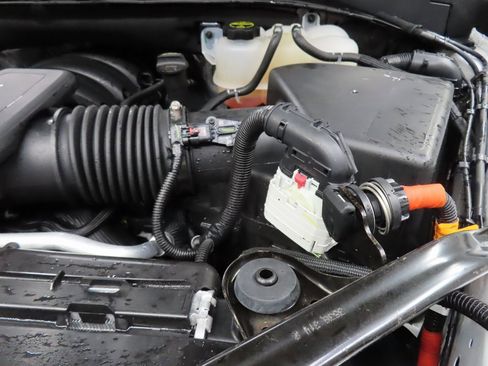 Used 2024 GMC Yukon AT4 image 29