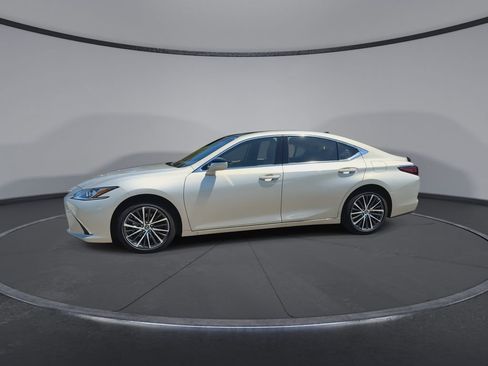 Used 2025 Lexus ES 350 w/ Premium Package image 5