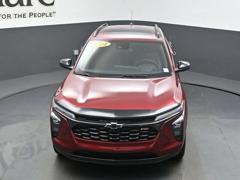 Used 2024 Chevrolet Trax RS w/ Sunroof Package FWD image 59