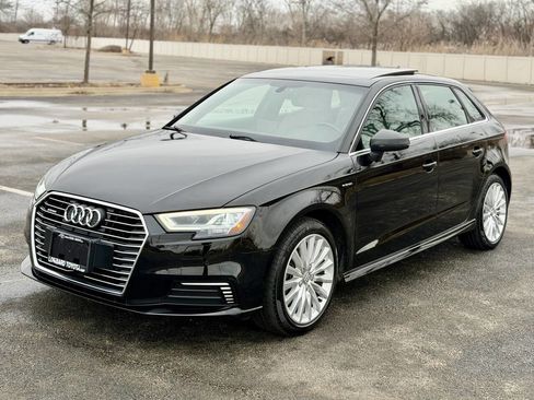 Used 2017 Audi A3 e-tron Premium Plus image 1